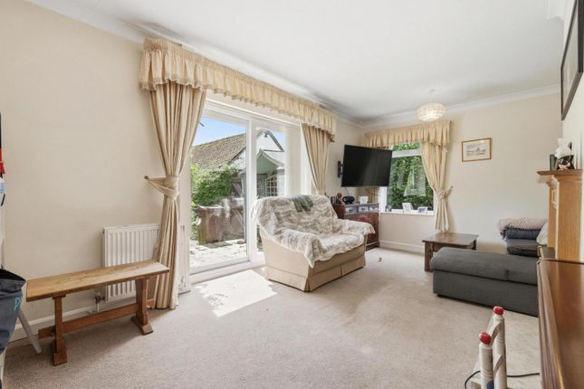 28, Pine Drive, Essex photo 4