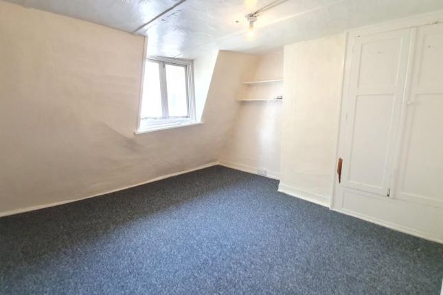 Flat to rent in St James's Street, Brighton