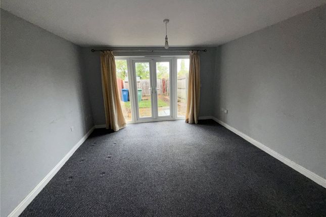 29, Campion Grove, Staffordshire photo 3