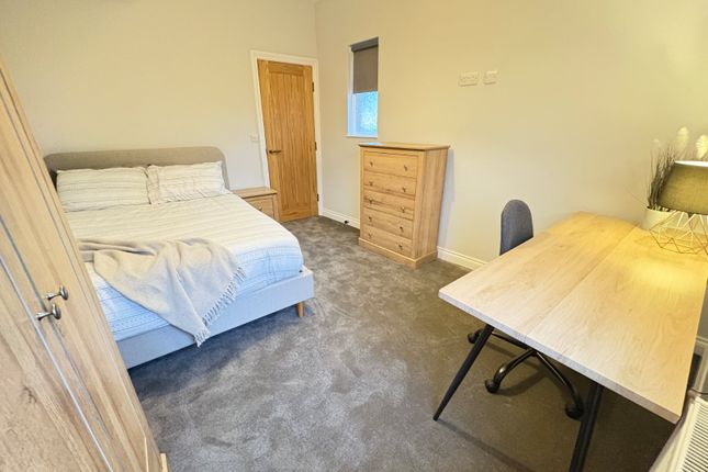 79, Hartley Avenue, Leeds photo 4