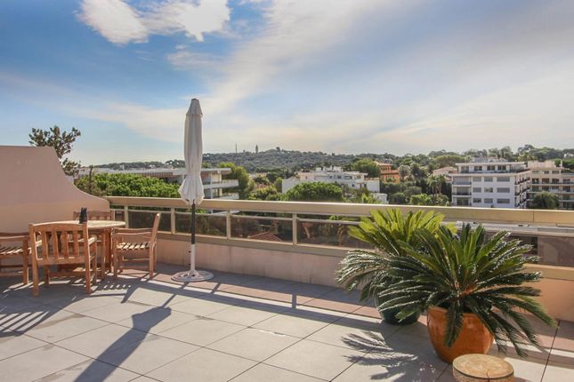 Thumbnail Apartment for sale in Juan-Les-Pins, Provence-Alpes-Cote D'azur, 06160, France