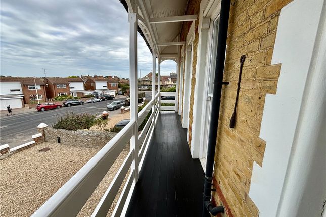 Flat 3, 3, Sea Road, Kent photo 4