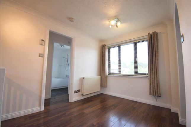 55, Hope Avenue, Bracknell photo 4