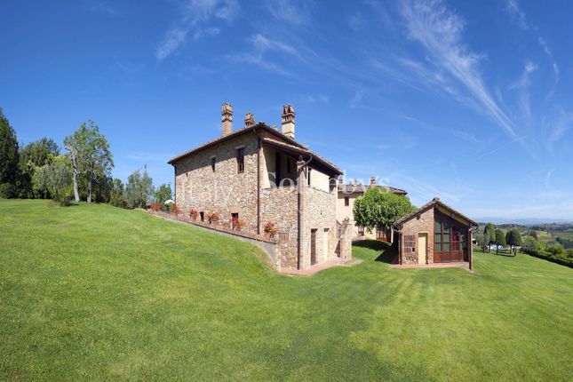 Country house for sale in Via Gamboccio, San Gimignano, Toscana