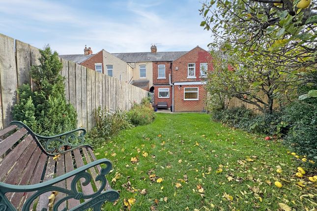 15, Oakley Gardens, Hartlepool photo 3