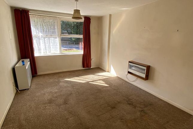 1 Rowan House, Blind Lane, Bourne End photo 3