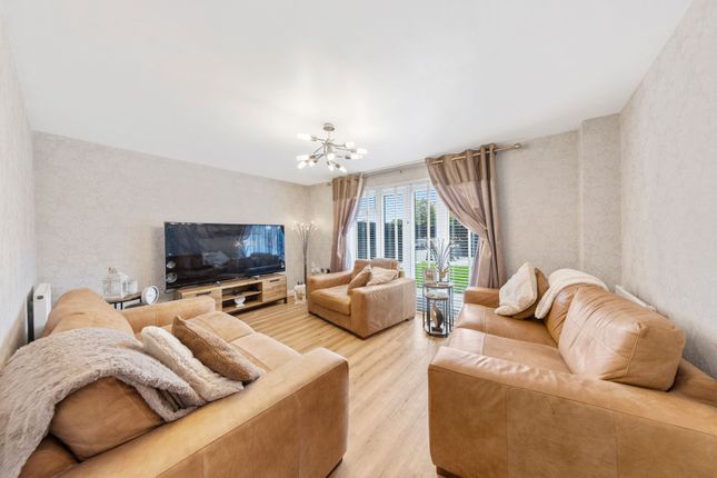 82 Cardinal Way, Newton-Le-Willows photo 2