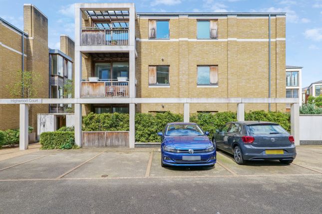 Thumbnail Flat to rent in Highbury Crescent, Islington