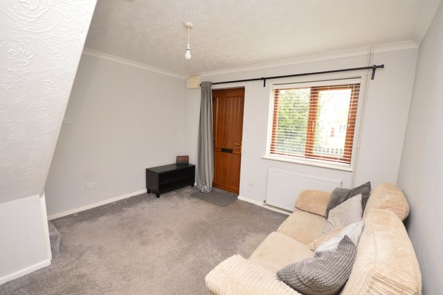 Terraced house to rent in Kenbury Drive, Exeter, Devon