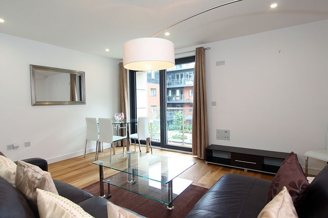 Thumbnail Flat to rent in College House, 52 Putney Hill, Putney, London