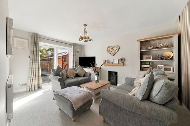 3, Katherine Close, Addlestone photo 3