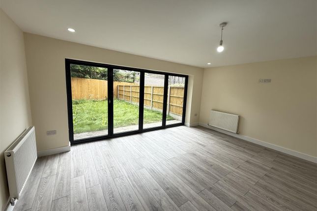 4a, Woodwards Road, Walsall photo 2