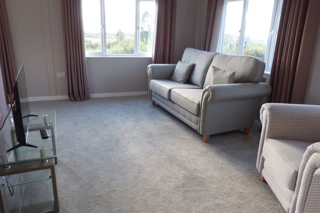 3, Manor Park, Penwithick photo 4