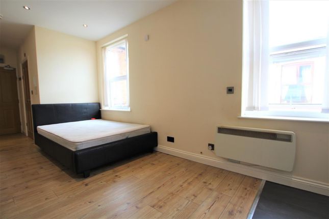 Thumbnail Flat to rent in Fosse Road North, Leicester