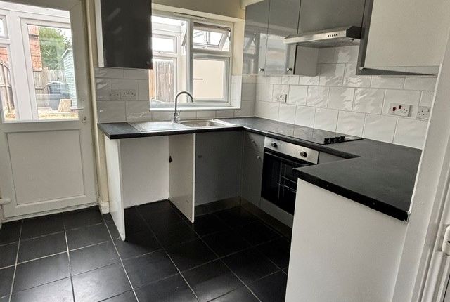 40a, Wrentham Avenue, Herne Bay photo 2