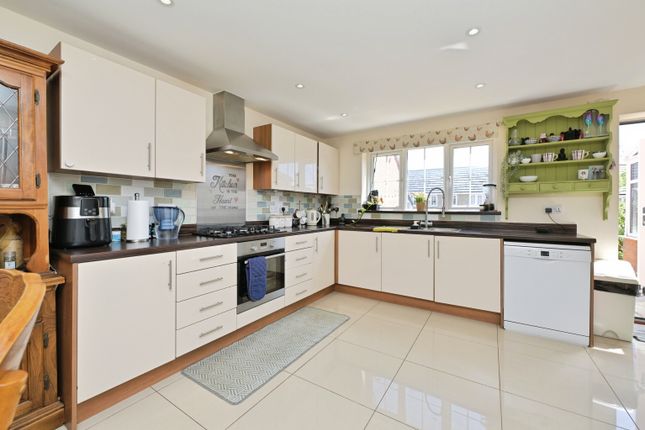 14, Livingstone Road, Corby photo 2