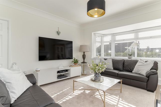 22, The Rowans, Leeds photo 3