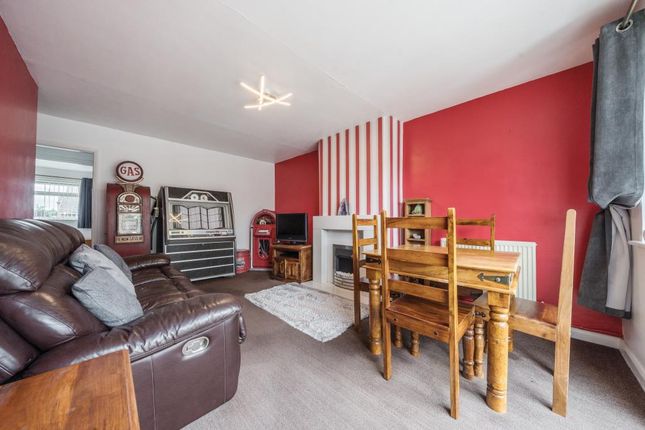 11 OAKFIELD ROAD, Carterton, Carterton photo 3