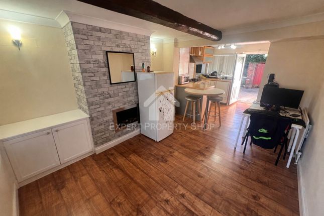 1-bed house on 34, Church Walk, Worksop, £109,000