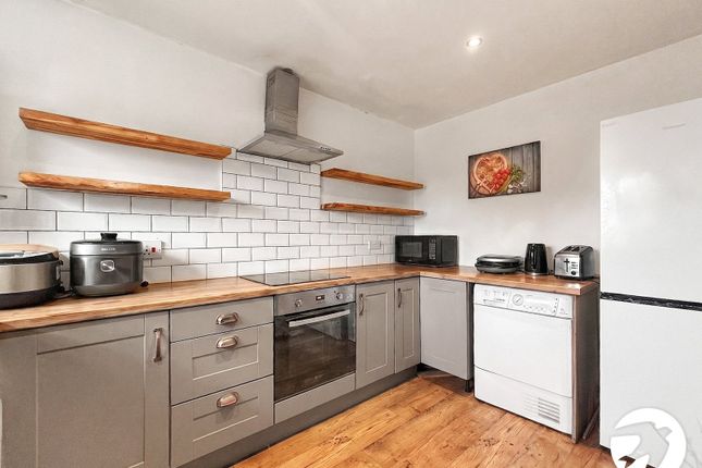 10 Keston Court,, Parkhill Road, Bexley photo 3