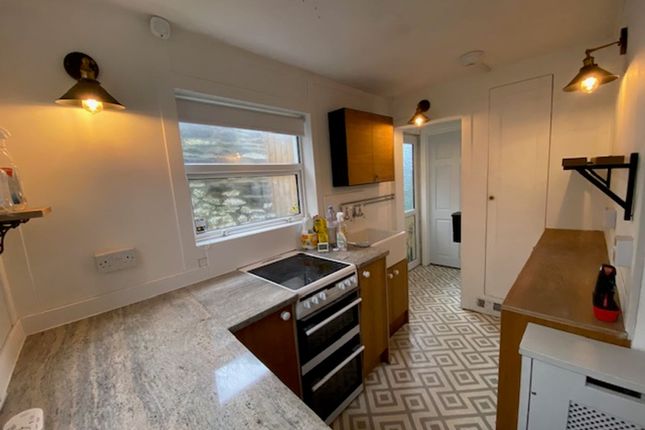 6 Spencer Place, Treharris photo 3