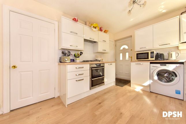 10 Falcon Mews, Leeds photo 2