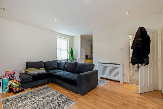 Flat 1, 10, Victoria Road, Deeside photo 4
