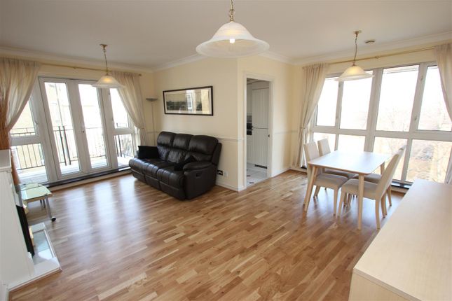 Thumbnail Flat to rent in Hermitage Waterside, Thomas More Street, Wapping