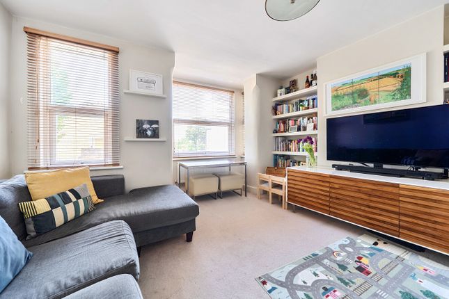 Flat 1, 113, Calderon Road, London photo 3