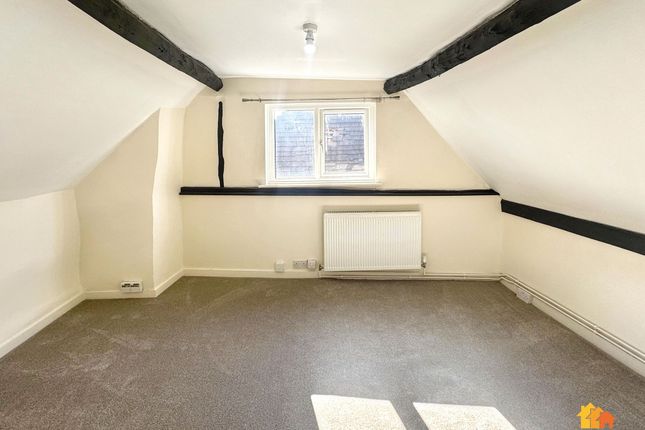 104a High Street, Chesham photo 4