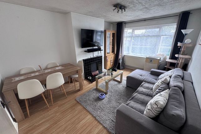 106b, West End Lane, Hayes photo 2