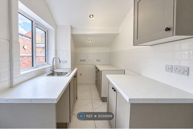 Oakley St, Crewe photo 4
