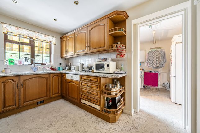 17, Crothall Close, London photo 4