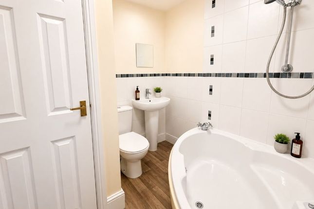 Flat 2, 9, Portland Street, Southampton photo 5