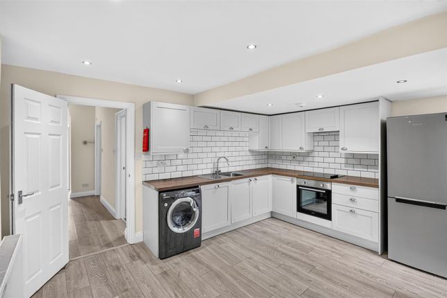 35, Fairfield Road, London photo 4