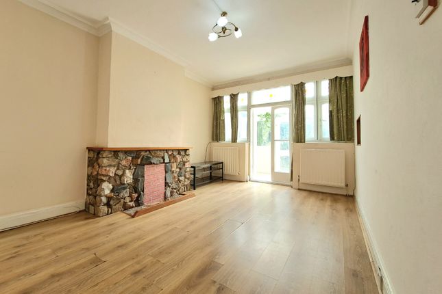 Northwick Avenue, Harrow photo 4