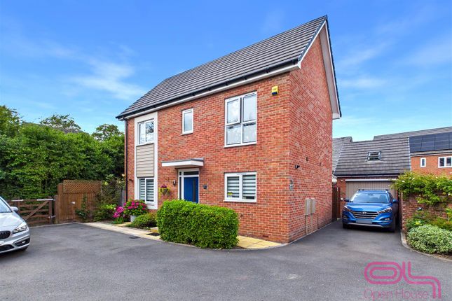 46, Hewer Drive, Swadlincote photo 3
