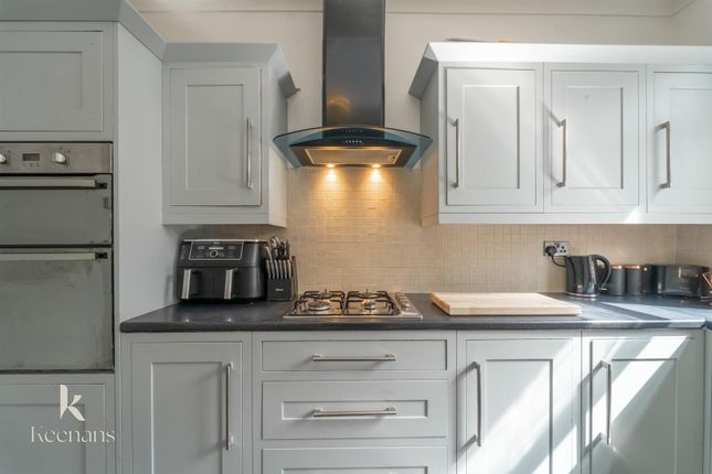 16, Robert Street, Rossendale photo 4