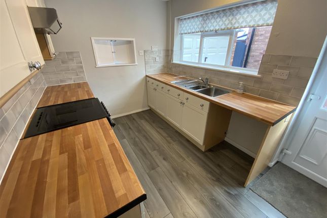 10, Apsley Grove, Stoke-On-Trent photo 5