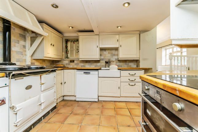 1, Jacksons Place, Hartfield photo 4