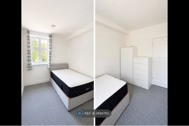 Flat  Sherard Mansions, Well Hall Road, Eltham photo 3
