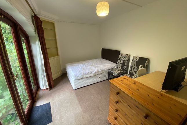 Thumbnail Room to rent in Little Spark, Sparkford Road