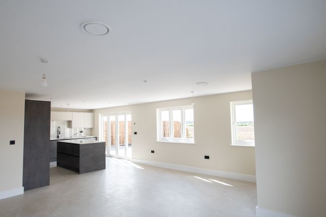 4 Bonnington Yard, Station Road, Bishop's Stortford photo 3