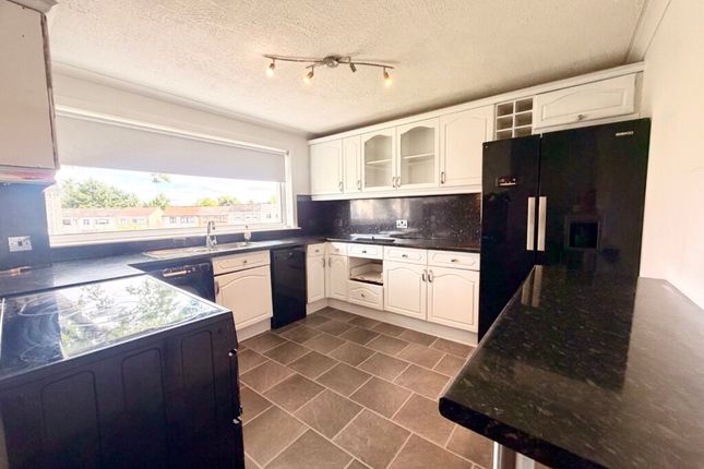 71, Achray Road, Cumbernauld photo 4