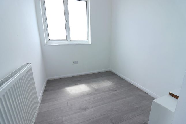 100, Pennine Avenue, Luton photo 5