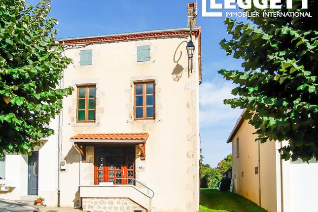 Thumbnail Villa for sale in Secondigny, Deux-Sèvres, Nouvelle-Aquitaine