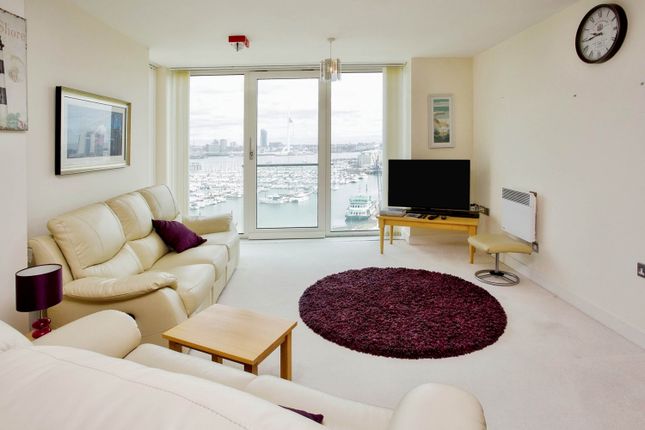 Flat for sale in Rope Quays, Gosport