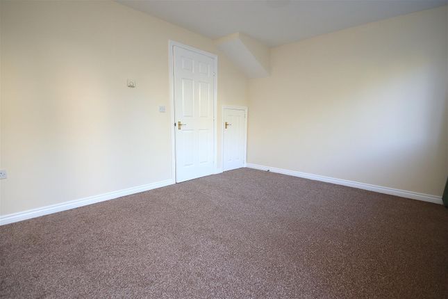 236, Wellbrook Way, Cambridge photo 3