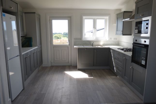 11, Manor Park, Penwithick photo 4