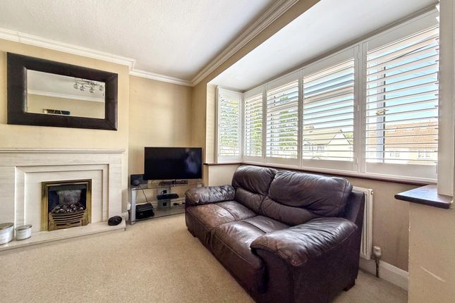 91, Westleigh Avenue, Coulsdon photo 3